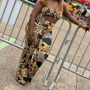 Black and Gold Jumpsuit (Fashion Nova)